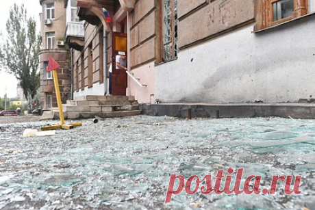 Украинские военные выпустили по Донецку американскую ракету. Украинские военные выпустили по Пролетарскому району Донецка американскую высокоскоростную противорадиолокационную ракету HARM. Об этом сообщили в представительстве Донецкой народной республики в Совместном центре контроля и координации вопросов, связанных с военными преступлениями Украины.