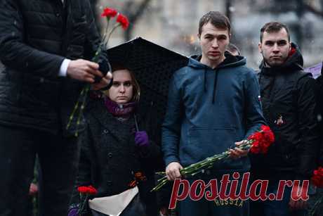 Психолог МЧС о том, как люди переживают горе и как поддержать их в трудный час : Общество: Россия: Lenta.ru