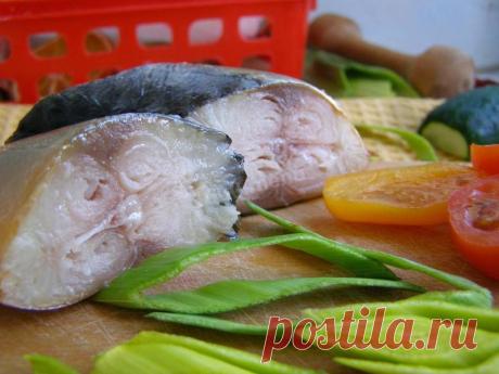 Скумбрия в бутылке в луковой шелухе, как копчёная: пошаговый рецепт с фото и видео Пошаговый рецепт приготовления скумбрии в луковой шелухе в бутылке, как копчёную, с фото.
