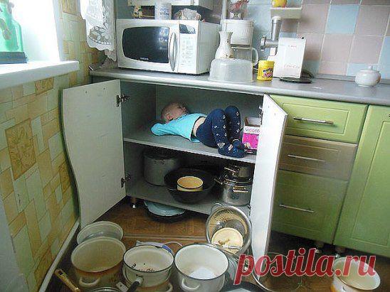 Понаставили кастрюль, полежать негде!! )))