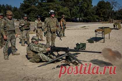 Российский военный рассказал о «мясных штурмах» ВСУ. Как рассказал командир российского штурмового отряда с позывным Декстер, у бойцов Вооруженных сил Украины нет возможности перебросить тяжелую технику, поэтому они используют тактику мясных «штурмов». Также он отметил странное состояние солдат ВСУ, сравнив его с наркотическим опьянением.
