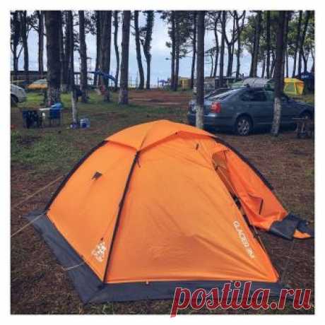 Дальше мы поехали на чёрные магнитные пески Уреки - на морюшко 🤗
⠀
Уреки находится в 50 км от Батуми. Пляж песочный. Песок лечебный. Вода тёплая, как в ЮВА, что для меня было совершено неожиданно.
⠀
Мы поселились в палаточном кемпинге прям на самом берегу моря. Стоимость проживания около 270 рублей в сутки, дети бесплатно. В лагере есть душ с горячей водой, кухня с плитой и холодильником, WiFi. Папа хозяина (очень солидный грузин) держит отель неподалёку. Там можно воспол...