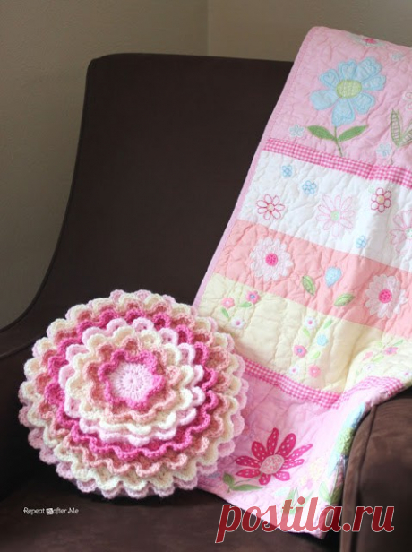 Вязание Blooming Flower Подушка - Repeat Crafter Me