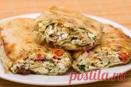 Лаваш с помидорами и сыром
