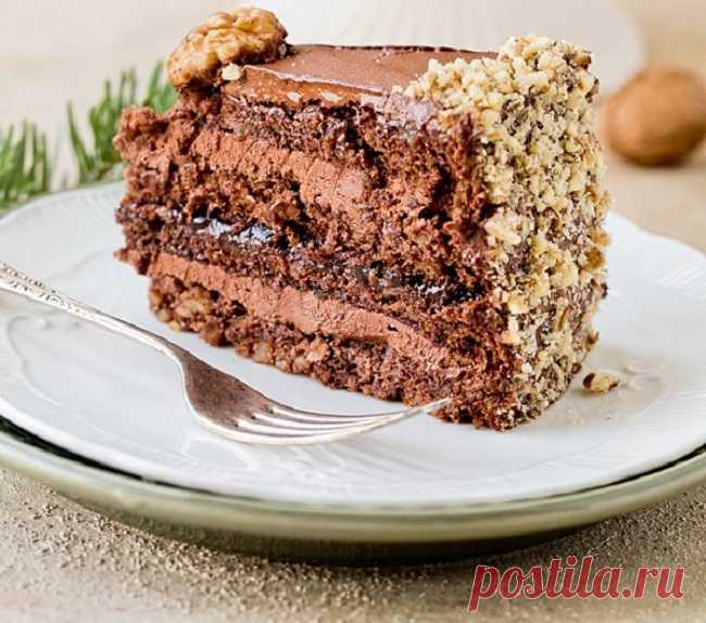 Торт шоколадный с орехами