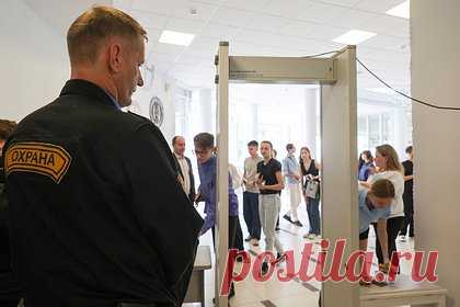 Студенты пожаловались на охрану после резни в российском техникуме