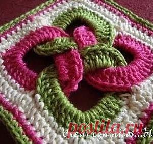 Необычный квадратный мотив