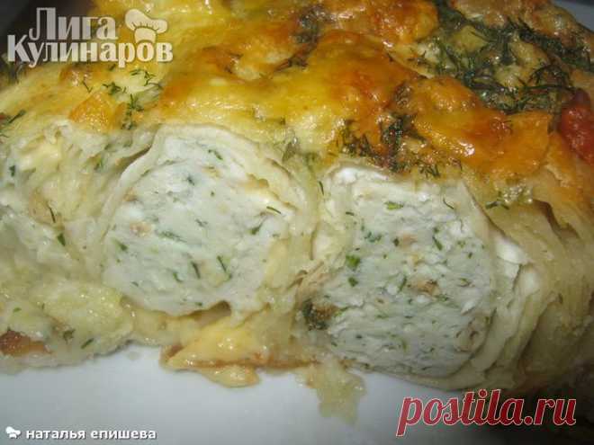 Пирог из лаваша с курицей и сыром.