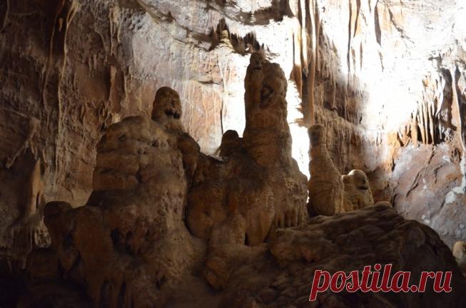 Грот Торри ди Сливия (Grotta Torri di Slivia): удивительный мир сталагмитов
