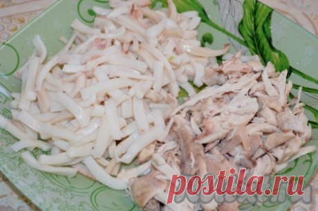 Салат с курицей, кальмарами и огурцом "Визави" - рецепт с фото