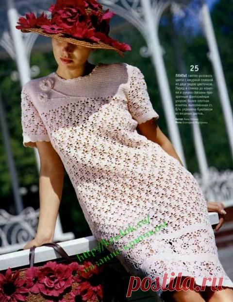 Вязаное розовое платье (крючок)