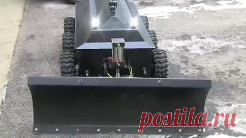 Самодельный радиоуправляемый снегоуборщик