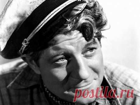 Жан Габен (Jean Gabin)
- 17 мая, 1904 • 15 ноября 1976