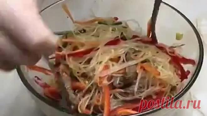 Салат с фунчозой и говядиной!