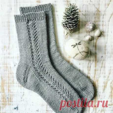 Вязаные носки Winters Frost спицами