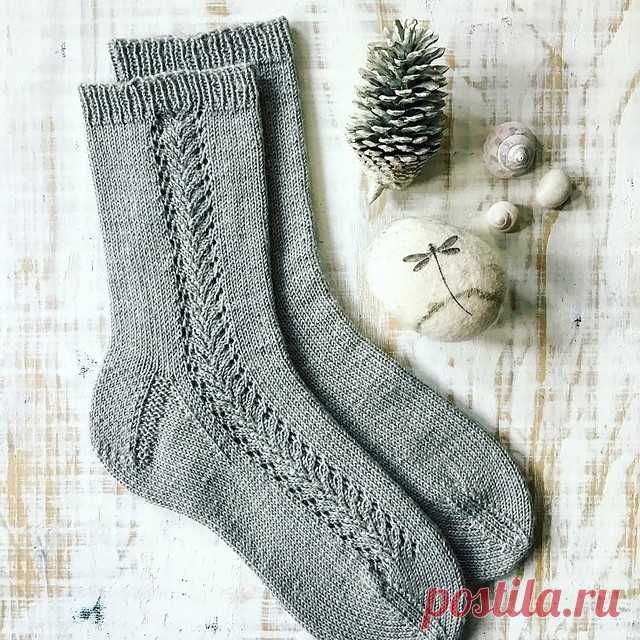 Вязаные носки Winters Frost спицами