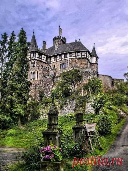 Enchanting Photos Berlepsch Castle, Hesse, Germany  photo via steph