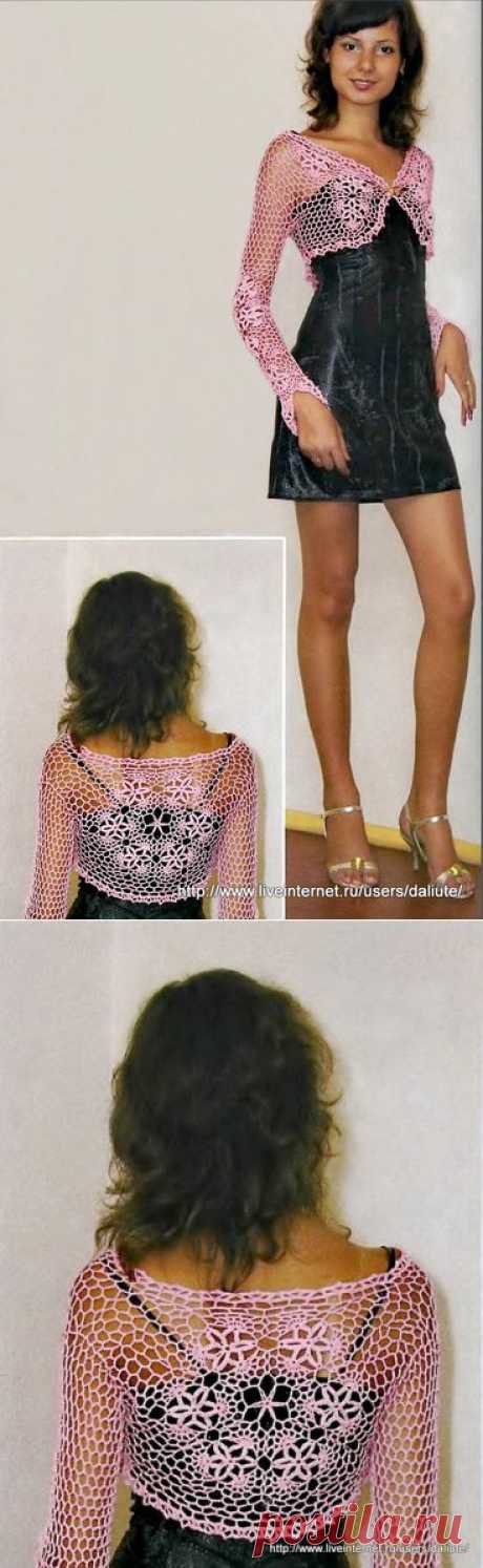 Розовое ажурное болеро.