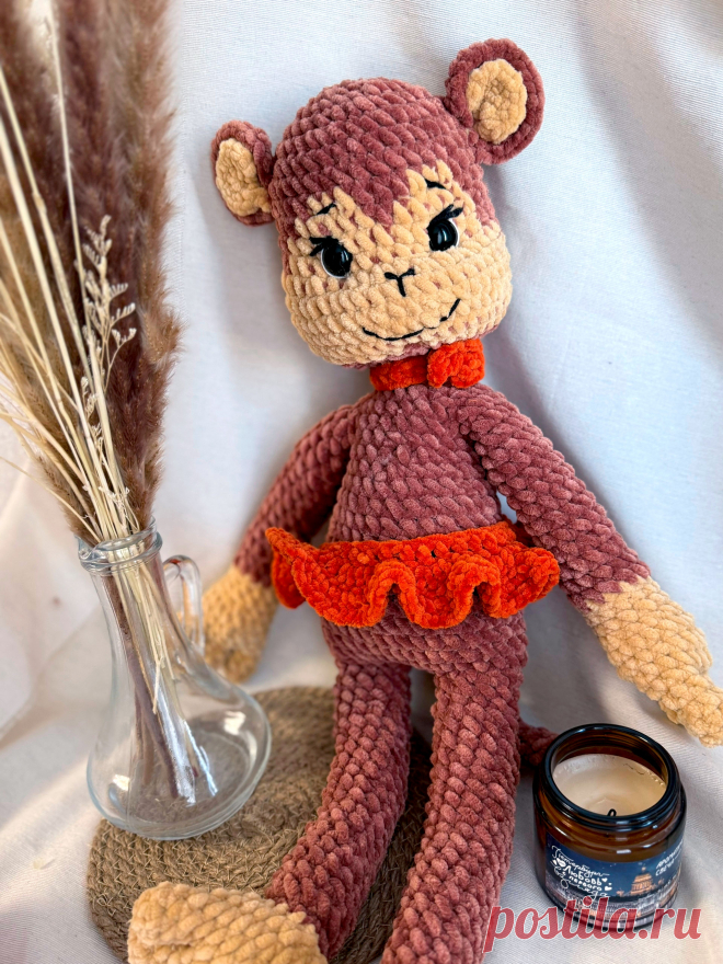 PDF Обезьянка Маня крючком. FREE crochet pattern; Аmigurumi toy patterns. Амигуруми схемы и описания на русском. Вязаные игрушки и поделки своими руками #amimore - плюшевая обезьянка, большая обезьяна из плюшевой пряжи, мартышка.