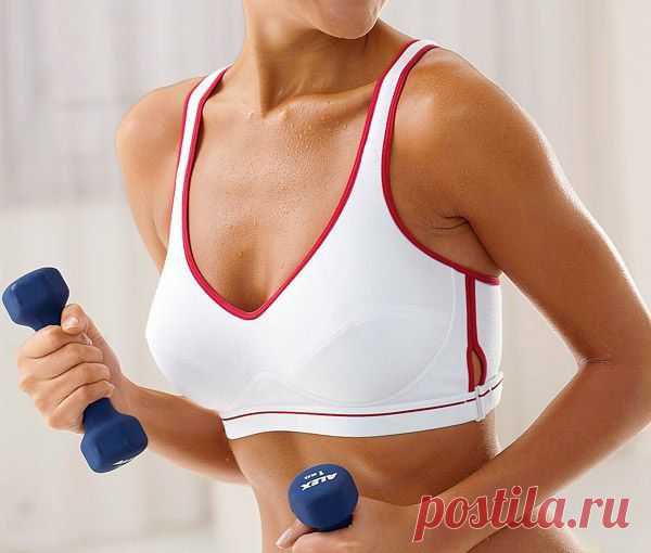 Вернуть груди упругость
Женская грудь состоит из гладкой, тонкой кожи, под которой скрываются молочные железы. Вокруг них располагается жировая ткань, от количества которой зависит объем груди. При помощи соединительной ткани молочные железы крепятся к мышцам грудной клетки.