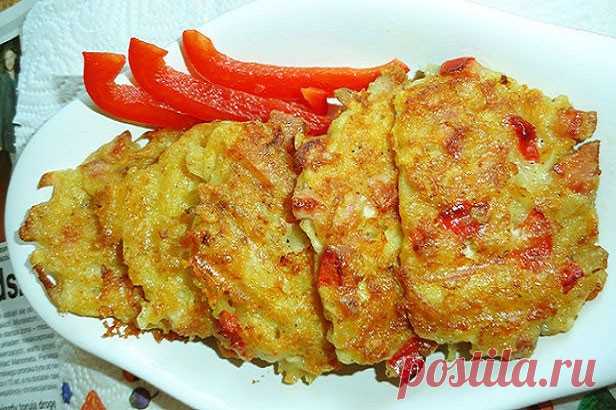 Вкуснейшие драники с паприкой и помидорами — Домашняя кулинария