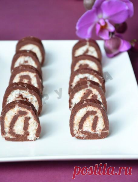 Рулет из печенья с кокосовой начинкой
