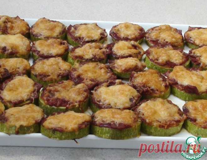 Кабачки, запеченные с соусом и салями – кулинарный рецепт