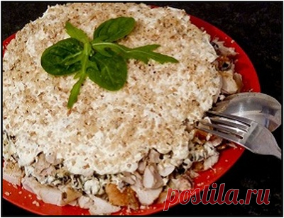 Салат с курицей и черносливом