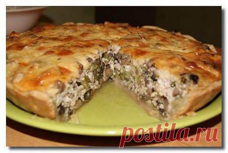 Пирог с курицей и грибами.