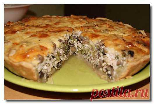 Пирог с курицей и грибами.