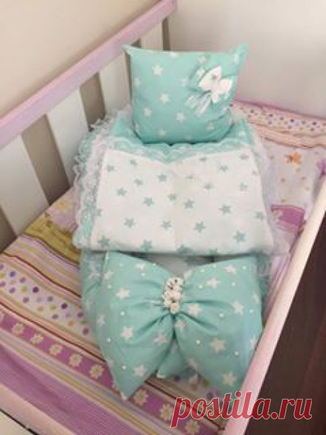 (4) Facebook