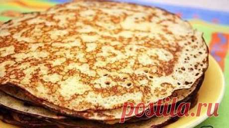 10 ПРОСТЫХ И ВКУСНЫХ РЕЦЕПТОВ БЛИНОВ
 
1. Тонкие блины
 
ИНГРЕДИЕНТЫ:
● Яйцо куриное 1 штука
● Мука пшеничная 350 г
● Вода 500 мл
● Сахар по вкусу
● Соль по вкусу
● Масло растительное по вкусу
 
ПРИГОТОВЛЕНИЕ:
Яйцо взбить с водой, добавить соль и сахар по вкусу, затем — муку до достижения нужной консистенции, влить масло и жарить.
 
2. Хоткейки (американские блинчики)
 
ИНГРЕДИЕНТЫ:
● Яйцо куриное 1 штука
● Молоко 100 мл
● Мука пшеничная 5 столовых ложек
● Разрыхлитель 1 чайная л