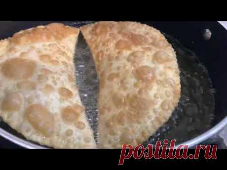 Самые вкусные сочные чебуреки .