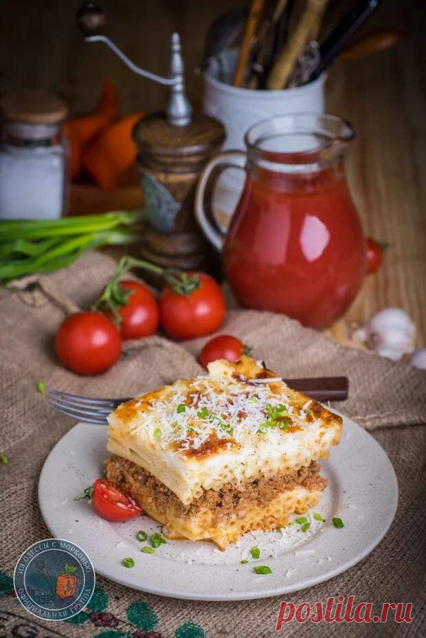 Пастицио. Греческая макаронная запеканка с мясом - БУДЕТ ВКУСНО! - медиаплатформа МирТесен Здравствуй, честной народ..На этой неделе у меня были другие планы для пятничного поста, но как раз на днях я дочитал книгу Кати Федоровой «О том, что есть в Греции» и категорически хочу поделиться впечатлениями. Представьте себе сундук, под завязку набитый солнцем и морем, летней размеренностью и