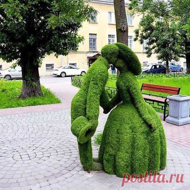 В одном из питерских дворов. Великолепно, не правда ли?