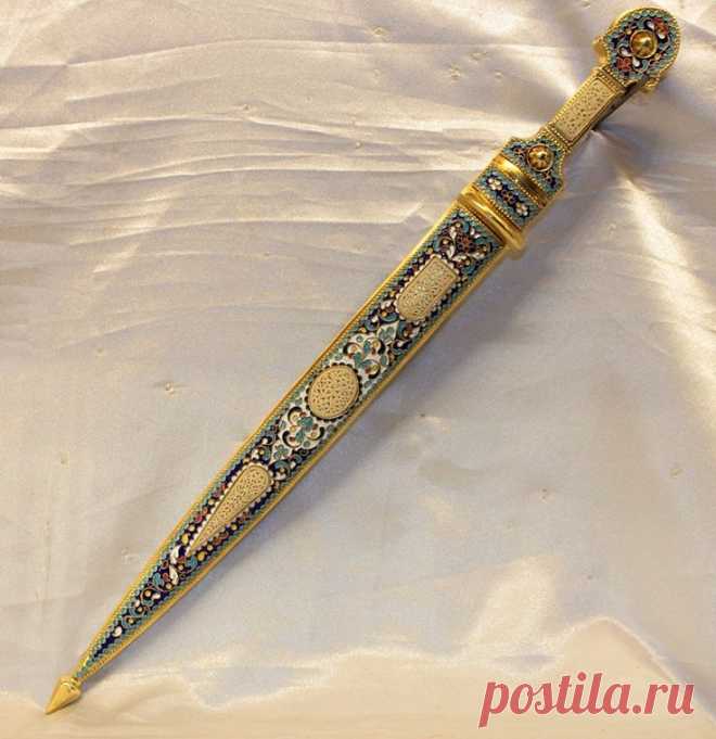 Кинжал казацкий. Золото. Эмаль.