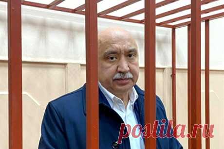 Ректор Казанского университета обжалует арест по делу об убийстве. Ректор Казанского федерального университета (КФУ) Ильшат Гафуров обжалует свой арест по делу о причастности к заказному убийству депутата и бизнесмена Айдара Исрафилова 28 августа 1999 года. Апелляционная жалоба будет рассмотрена в Мосгорсуде. Дата рассмотрения пока неизвестна.