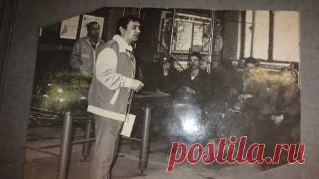 «Город юности моей». Стихи Александра Павлова. Музыка Виталия Титова. Аранжировка  Владимира Сидорова.  Исполняют хор мальчиков «Соловушки Магнитки» и мужской вокальный ансамбль «Металлург» под руководством Александра Никитина. Партия фортепиано – Владимир Галицкий. 1999.