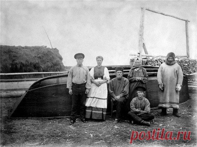 Девять и сорок дней: почему именно в эти дни поминают усопших 

Поминки по усопшему в русской православной традиции проводят в день похорон, а также на девятый (девятины) и сороковой (сороковины) дни после смерти. Почему?


Девятины

Поминовение умершего в этот …