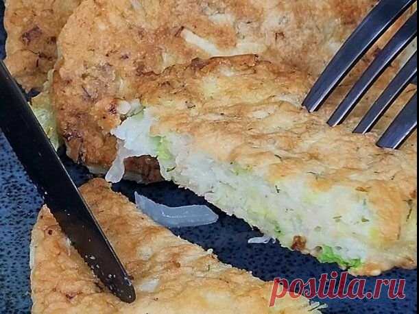 Из пекинской капусты готовлю вкусное и простое блюдо из нескольких ингредиентов Рецепт простейший, даже описывать много не нужно. Очень вкусные оладьи из свежей пекинской капусты готовятся быстро, на одном дыхании.