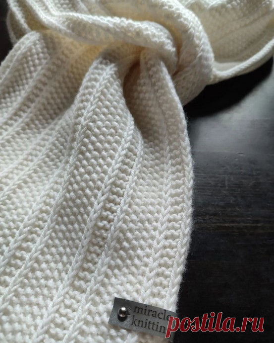 ​Лаконичный шарф спицами Лаконичный шарф спицамиАвтор miracleknitting.