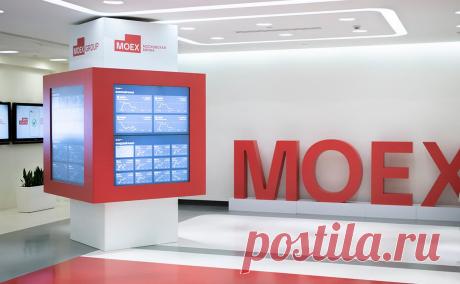 Мосбиржа раскрыла долю иностранцев на торгах валютой. По сравнению с докризисным 2021 годом доля иностранцев на валютном рынке биржи сократилась в четыре раза, следует из презентации топ-менеджера площадки. На остальных рынках биржи доля нерезидентов стала практически нулевой