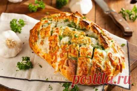 Рецепт Чесночный хлеб с сыром и зеленью по шагам