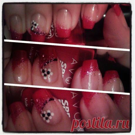 Праздничный французский маникюр