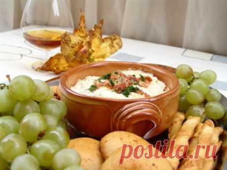 Сырный паштет - кулинарный рецепт с пошаговыми инструкциями | Foodini #foodini Сырный паштет - пошаговый рецепт с фото. Лучшие кулинарные рецепты для новичков и профессионалов