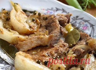Жареная свиная вырезка с фенхелем и чесноком