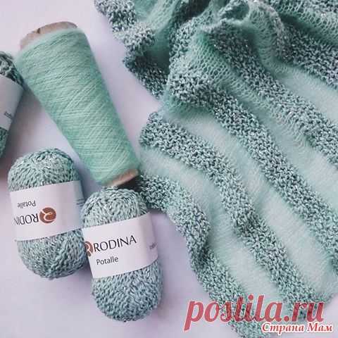 Доброго времени суток! очень понравилась модель свитера, автор Маруся Бирюкова, но к сожалению автор только вяжет, но не составляет описаний.