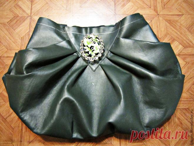 Как сделать выкройку сумки методом наколки Муляжный метод (метод наколки, макетирование) очень помогает при создании одежды, головных уборов и сумок. 

 
Наверное, все знают, что портновские манекены предназначены в том числе и для того, чтобы…