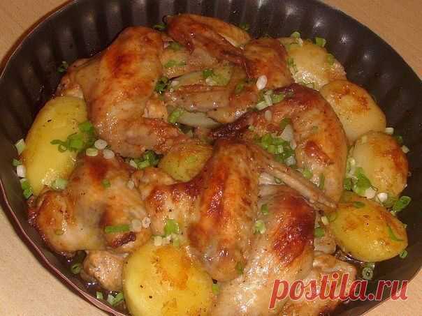 Крылышки запеченные с картошкой!.