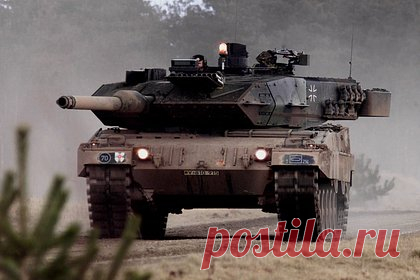 В России развенчали миф о непробиваемости танков Leopard. Генеральный директор госкорпорации «Ростех» Сергей Чемезов развенчал миф о том, что немецкие танки Leopard тяжело пробить. По его словам, российские противотанковые ракетные комплексы (ПТРК) «Хризантема» и «Корнет» прекрасно справляются с данной задачей с любого ракурса.